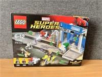 LEGO Marvel: ATM Heist Battle (76082)