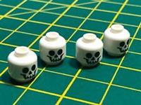 4 LEGO BRAND NEW parts - WHITE SKELETON HEAD - GENUINE LOT