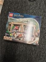 LEGO Harry Potter Hogwarts Castle: Herbology Class (76445)New