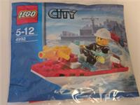 Lego City 4992 Fire Boat Polybag - Brand new