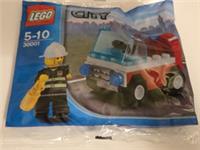 Lego City 30001 Fireman Car Truck Polybag 2009 - Brand New