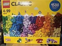 LEGO CLASSIC: Bricks Bricks Bricks (10717)