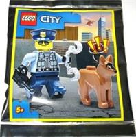 Lego City Policeman and dog 952109 Foil pack BNIP