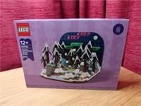 Lego 40785 Northern Lights Diorama 332 pieces New & Sealed Retired 12+ Ltd Ed