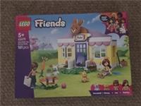 LEGO Friends 42679 Heartlake City Bunny Hotel