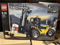 LEGO TECHNIC: Heavy Duty Forklift (42079)