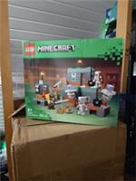 LEGO Minecraft: The Trial Chamber (21271) New Sealed Box Has Minor Damage