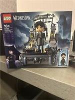 LEGO Wednesday 76780 Wednesday Addams Figure Age 10+ 702pcs
