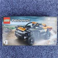 NEW LEGO Technic NEOM McLaren Extreme E Car 42166 Retired Set - Free P&P