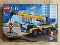 Lego City Mobile Crane 60324 Brand New Sealed FREE POSTAGE