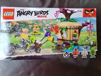LEGO 75823 - The Angry Birds Movie Bird Island Egg Heist - New & Boxed
