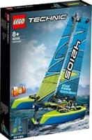 LEGO TECHNIC 42105 Catamaran - Brand New & Sealed - Retired Dec 2021