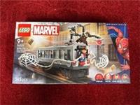 LEGO Marvel : SpiderMan Vs Doc Ock Subway Train Scene (76321)9+ New&sealed