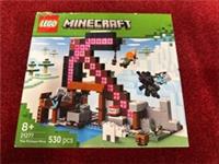LEGO Minecraft: The Pickaxe Mine 530pcs (21277) 8+ New&sealed Scratch Box