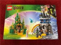 LEGO Wicked: Emerald City & Kiamo Ko Castle (75689)9+ New&sealed 860pcs