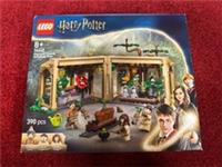 LEGO Harry Potter : Hogwarts Castle Herbology Class (76445)8+ New&sealed Bit Scr