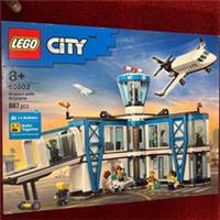Lego City : Airport with Airplane 887pcs (60502) 8+ New&sealed