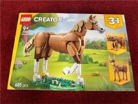LEGO Creator : Beautiful Horse 3In1 685pcs (31166)9+new&sealed Slightly Scratch