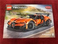 LEGO Technic:Bugatti Chiron Pur Sport (42222)9+ Sealed,scratch,crease Box 771pcs