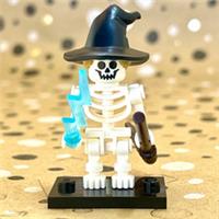 LEGO Halloween / Monster - Castle Skeleton Witch Minifigure