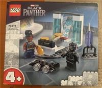 LEGO Marvel Super Heroes Shuri's Lab Set 76212 Box Tatty