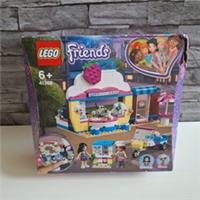 LEGO Friends (41366) / Olivia's Cupcake Cafe / 335 Pieces - NEW some box damage