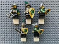 5X Castle Knights Minifigures - Frightening Knights