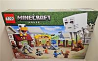 LEGO Minecraft: The Ghast Balloon Village Attack (21273) New and Sealed