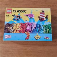 LEGO Classic Creative Ocean Fun Building Set (11018) - Brand New