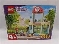 LEGO Friends 41695 Pet Clinic Building Set Veterinary Room Age 4+ JM82