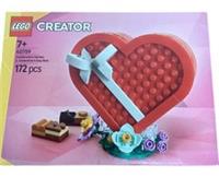 LEGO CREATOR Valentine's Day Heart Box Set 40759 172 Pieces Gift TH