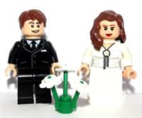 LEGO Bride & Groom Minifigure Brown Hair Black Suit Flesh Skin Wedding Flowers