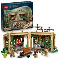LEGO Harry Potter 76445 Hogwarts Castle: Herbology Class Age 8+ 390pcs