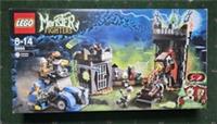 Lego Monster Fighters: The Crazy Scientist & His Monster Brand New Resealed 9466