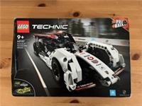 LEGO 42137 Formula E Porsche 99X Electric