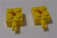 LEGO 6232 6347698 Brick 2X2 With Pin & Axle Hole Yellow x2