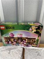 LEGO Wicked - 75683 - Glinda & Elphaba's Dormitory - Brand New | Open Box