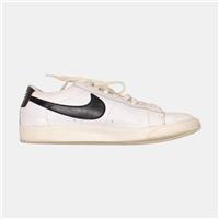 Nike Blazer Low Trainers / UK 9 / Mens / White