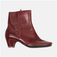 Clarks Boots / UK 5 / Womens / Brown
