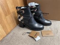 Burberry Pryle black tartan ankle boots UK 4 RRP £620 YD32