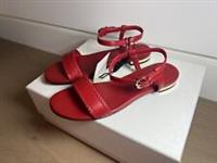 Burberry Junior Girl Summer Leather Red Sandals Shoes Size 33 NEW BOX