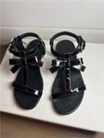 Burberry Child Girls Summer Patent Leather Black Sandals Shoes Size 27 NEW BOX