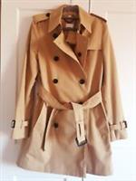 New with Tags Burberry Honey Beige Harbourne Mid Length Trench Coat UK 10 US 8 - 10 Regular