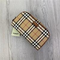 Burberry Medium Check Wash / Travel Bag