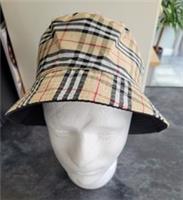 BURBERRY PRINT FESTIVAL NEW REVERSABLE WATERPROOF BUCKET HAT QUALITY M/L BLACK