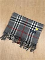 🧣 Vintage Burberrys Grey Nova Check Lambswool Scarf