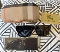 Burberry sunglasses Grey Lens With Black Frame/white Burberry Logo