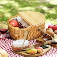Outsunny Wicker Picnic Basket for 2 with Pine Wood Lid, Refurbished