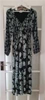 FAT FACE Noelle Floral V-Neck Midi Dress. Size UK 12 . *New With Tags* RRP £69 - 12 Regular