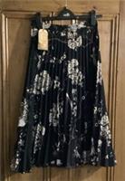 Brand New Women's Fat Face Black Perrie Oriental Pleated Floral Skirt Size 8 - 8 Regular